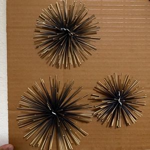 Spike puff Wall decor set 🍁 SOLD